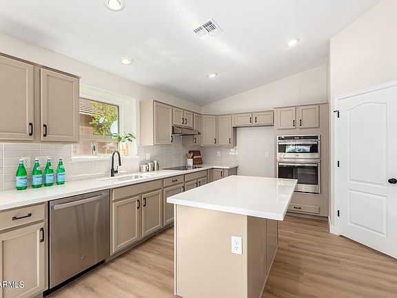 2nd image of 1183 W BUSA Drive