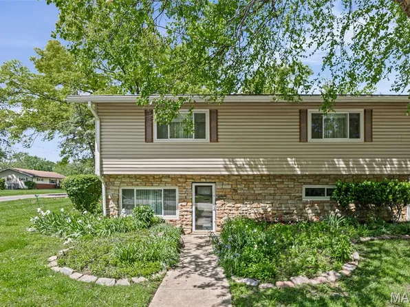 1237 Gerber Rd, Edwardsville, IL 62025