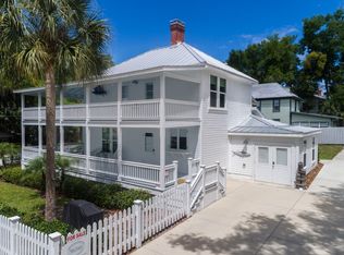 308 N Tremain St, Mount Dora, FL 32757