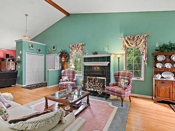 4th image of 13560 Latrobe Ave #13560