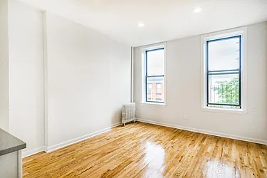 Rented by Century 21 Metropolitan