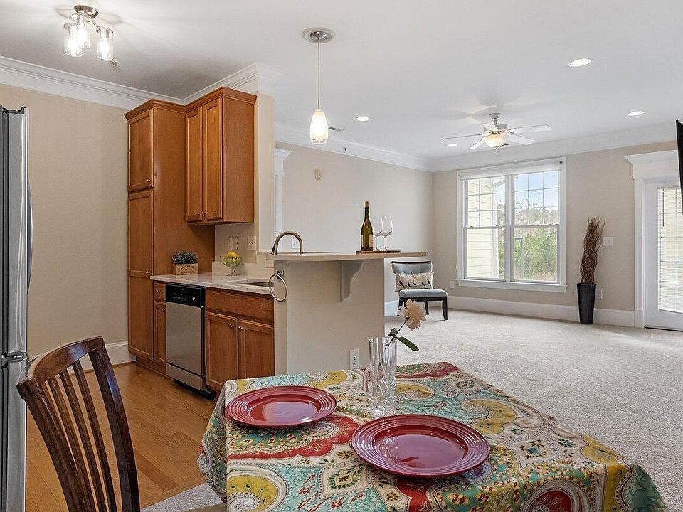 1st image of 735 Portstewart Dr