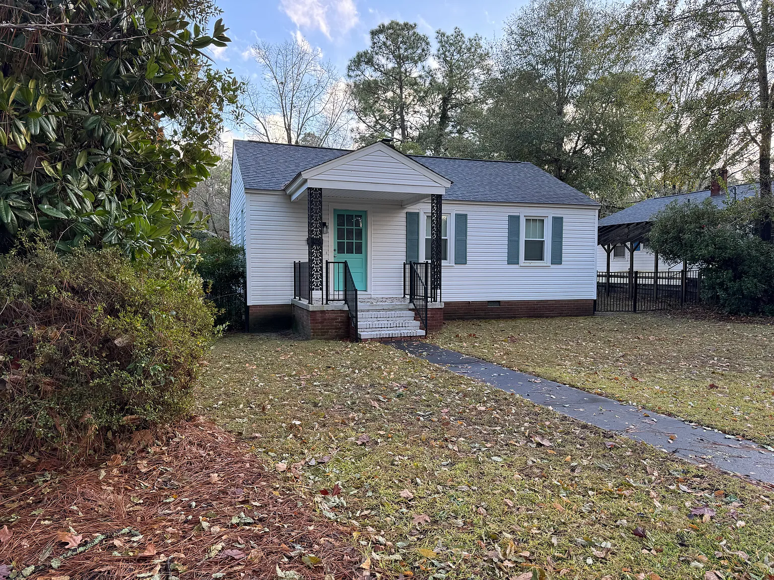 2 bed, 950 sqft, $1,950 — Photo 1