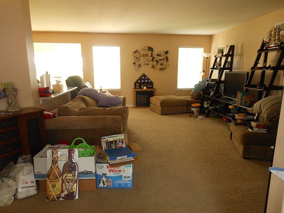 3rd image of 3157 Manchester Dr