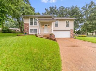 4 Lemonwood Ct, Saint Peters, MO
