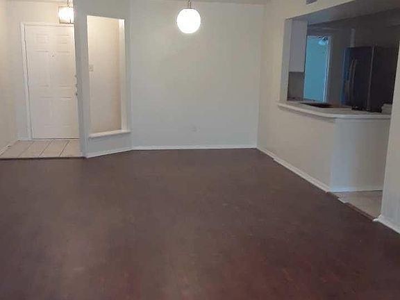 4th image of 5508 Sarasota Dr