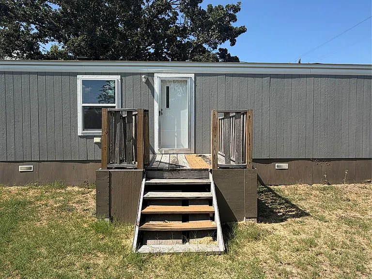 272 Plum St — Photo 4