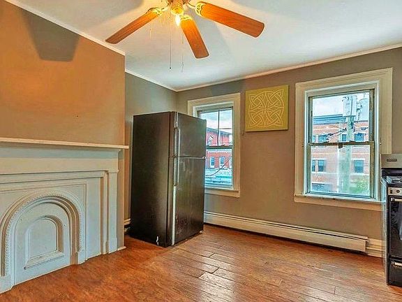3rd image of 320 Pacific Ave #1S