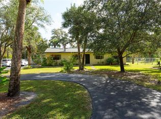 450 25th St SW, Naples, FL 34117