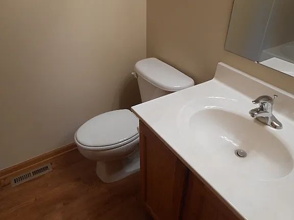 4th image of 4433 Edgarton Dr