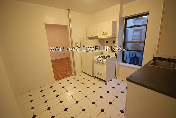 Rented by New York Dwellings LLC | media 20