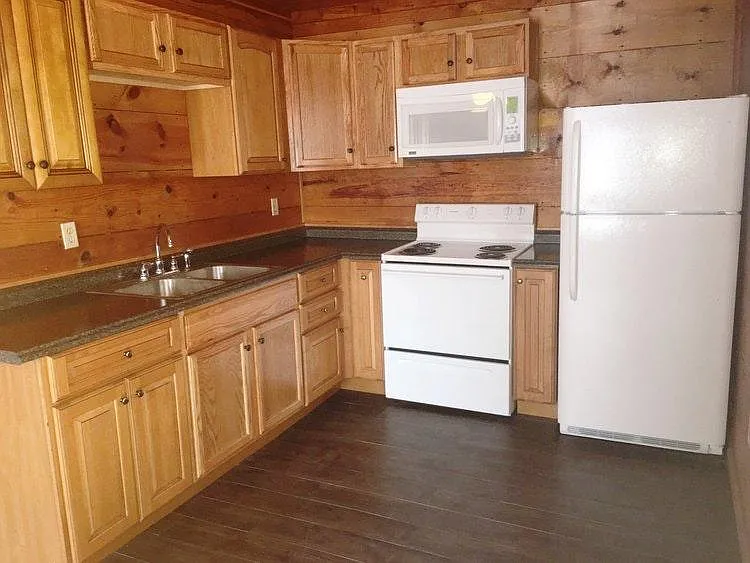 2 bed, $1,400 — Photo 3