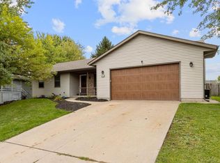 912 Liberty Dr, Deforest, WI 53532