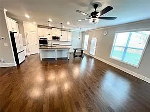 2043 Hamilton Lake Pkwy — Photo 10