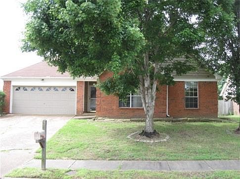 1st image of 7103 Gloucester Way Dr