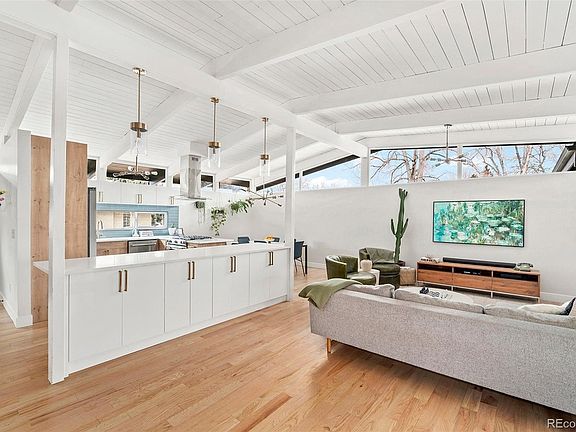 5th image of 1585 S Elm St