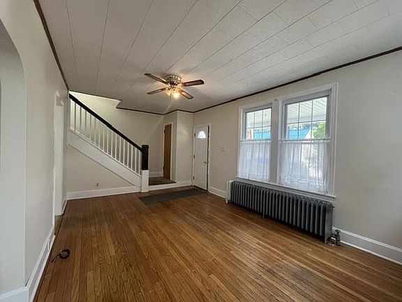 3rd image of 926 Lemon St #926