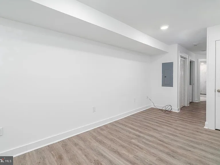 3424 Wallace St #1 — Photo 21