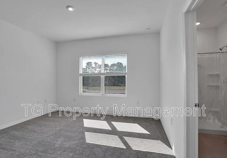298 Anthony Dr — Photo 10