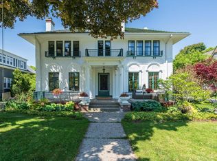 3453 N Summit Ave, Milwaukee, WI 53211