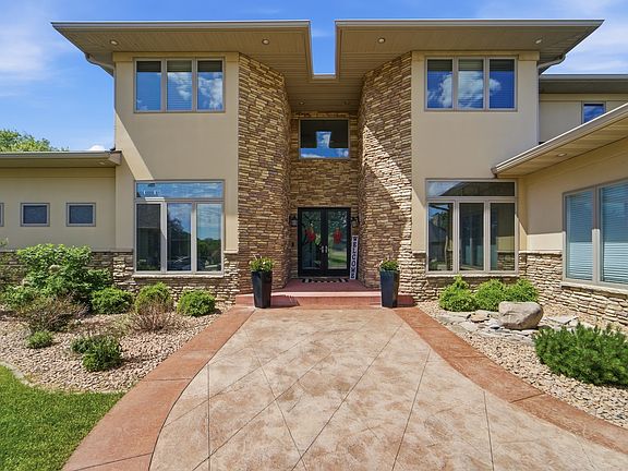 3rd image of 9532 Century Woods Cir