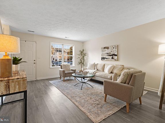 5th image of 10505 Boxmeer Ct