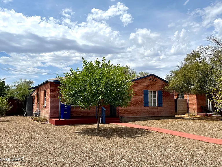 1746 E Copper St — Photo 5