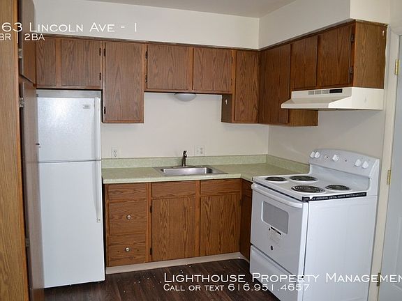 3rd image of 863 Lincoln Ave APT 1