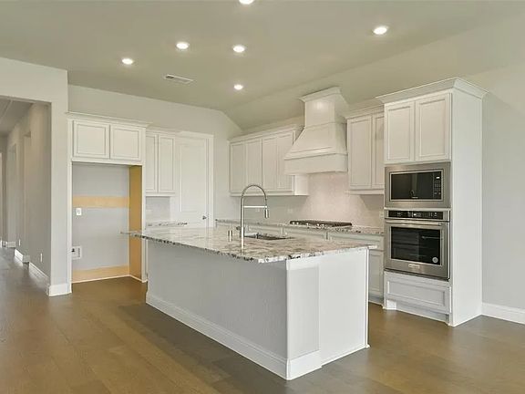 Homesite 8115 kitchen