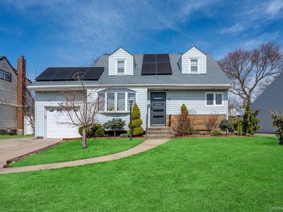 11 Karen Street, West Babylon, NY, 11704