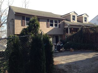 7 Parkside Dr, Jamaica Plain, MA 02130