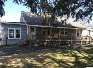21 Janis St, Hudson, NY 12534