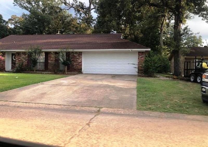 2nd image of 33 Northgate Dr