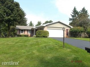 330 Shore Haven Dr SE, Grand Rapids, MI 49546