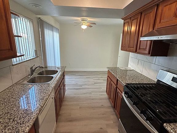 2nd image of 1501 Estate Dr #3