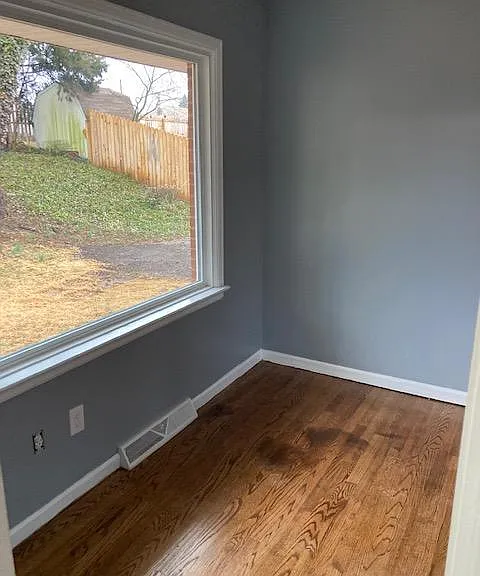 507 Moran Ave — Photo 8