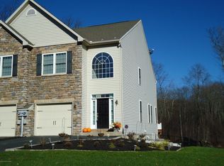 208 Twins Ln, Mountain Top, PA 18707