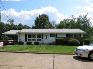 1718 Forest Hills Dr, Vienna, WV 26105
