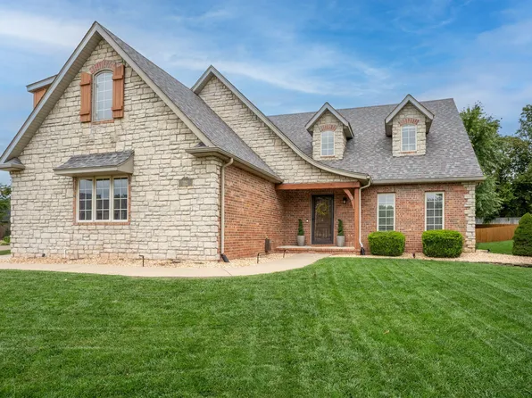 3297 W Parkhaven, Springfield, MO 65810