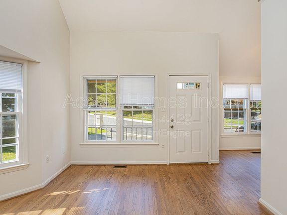 4th image of 7461 Ridge Oak Ct