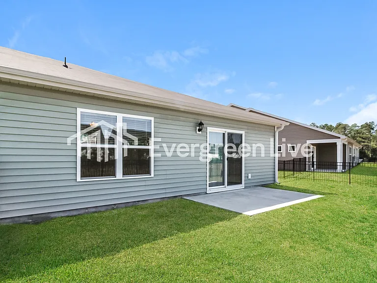 2277 Courtina Way — Photo 16