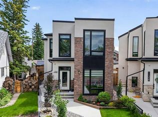 1135A SW Regent Cres NE, Calgary, AB T2E5J7
