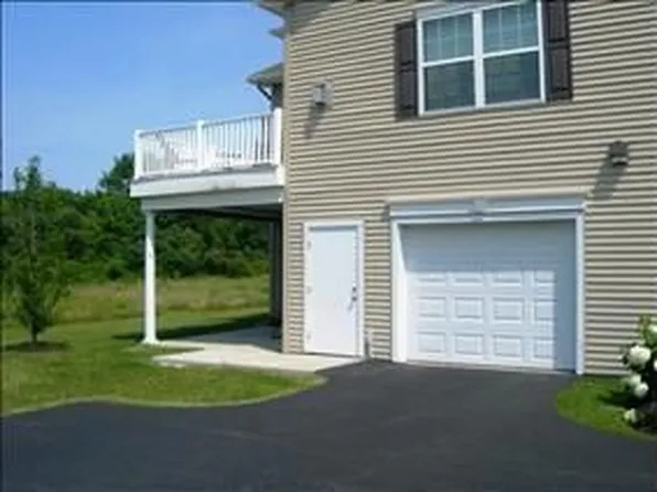 301 Worthington Ter, Wynantskill, NY 12198