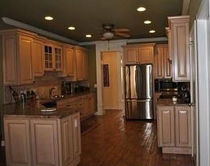 2nd image of 5 Henrietta Ln