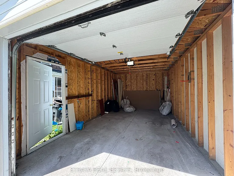 120 Phyllis Ave #UPPER — Photo 10