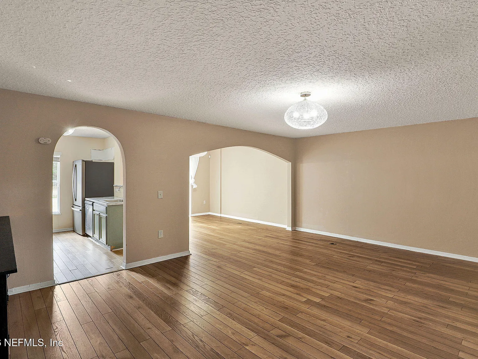 3 bed, 2.5 bath, 1687 sqft, $1,700 — Photo 3