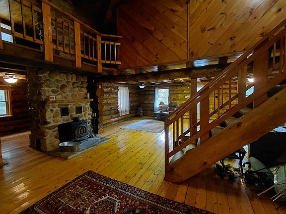 3rd image of 454 Lily Lake Rd
