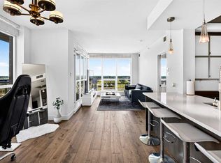 10 NE Shawnee Hl SW #402, Calgary, AB T2Y 0K5