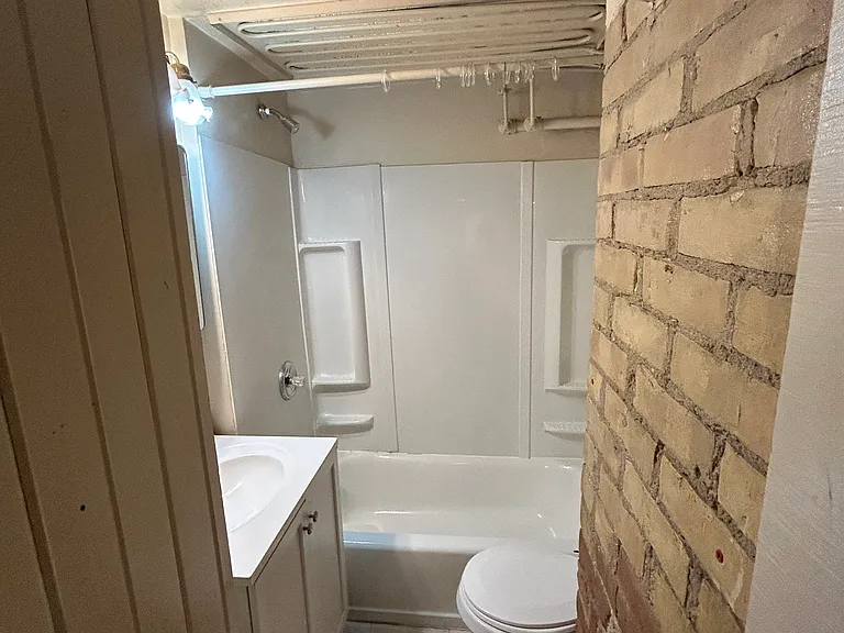 415 S University Ave #8 — Photo 19