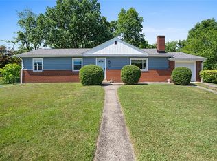 100 Berdine Dr, Sewickley, PA 15143